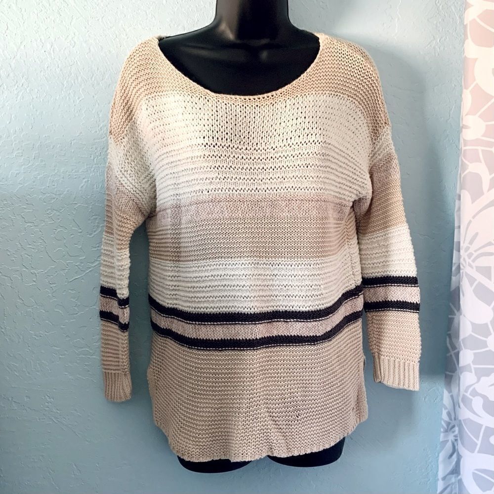 American Eagle Outfitters beige & Gray  Chunky Knit Sweater Size Small